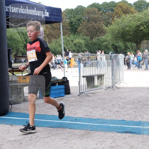 14.09.2025 - Stadtparktriathlon Strokosch-Dieckow http://msf.ph/oto/8900874 14.09.2025 14:41:22 Ziel 1744, 1748 meine-sportfotos.de