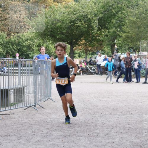 14.09.2025 - Stadtparktriathlon Strokosch-Dieckow http://msf.ph/oto/8900915 14.09.2025 14:42:14 Ziel 1698, 1747 meine-sportfotos.de
