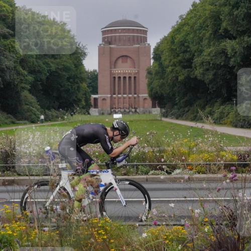 14.09.2025 - Stadtparktriathlon Michael Burmester http://msf.ph/oto/8900924 14.09.2025 09:21:41 Radfahren 337, 365, 383, 393, 400, 450, 504 meine-sportfotos.de