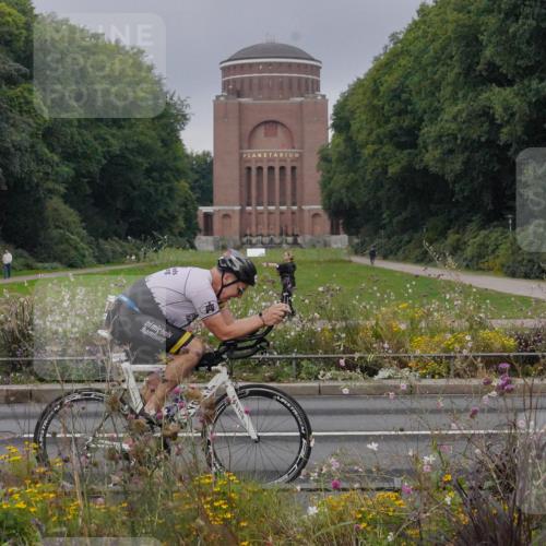 14.09.2025 - Stadtparktriathlon Michael Burmester http://msf.ph/oto/8900984 14.09.2025 09:22:07 Radfahren 410, 413, 414 meine-sportfotos.de