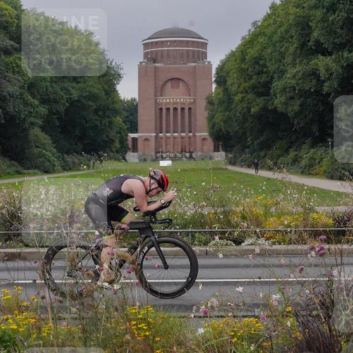 14.09.2025 - Stadtparktriathlon Michael Burmester http://msf.ph/oto/8901009 14.09.2025 09:22:21 Radfahren 311, 348, 361, 367, 392, 398, 413, 414, 432, 487 meine-sportfotos.de