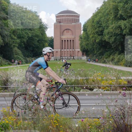 14.09.2025 - Stadtparktriathlon Michael Burmester http://msf.ph/oto/8901054 14.09.2025 13:11:31 Radfahren 1374, 1389, 1397, 1434, 1463, 1473, 1475, 1497, 1551 meine-sportfotos.de