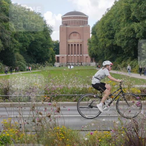 14.09.2025 - Stadtparktriathlon Michael Burmester http://msf.ph/oto/8901095 14.09.2025 13:11:53 Radfahren 1357, 1376, 1435, 1437, 1483 meine-sportfotos.de