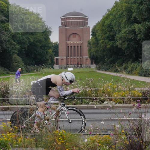 14.09.2025 - Stadtparktriathlon Michael Burmester http://msf.ph/oto/8901129 14.09.2025 09:23:17 Radfahren 312, 402, 408, 416, 434, 446, 501 meine-sportfotos.de