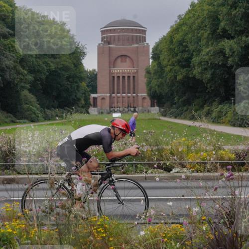 14.09.2025 - Stadtparktriathlon Michael Burmester http://msf.ph/oto/8901138 14.09.2025 09:23:19 Radfahren 312, 402, 408, 416, 446, 463, 501 meine-sportfotos.de
