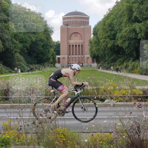 14.09.2025 - Stadtparktriathlon Michael Burmester http://msf.ph/oto/8901145 14.09.2025 13:12:23 Radfahren 1370, 1511, 1537, 1543 meine-sportfotos.de