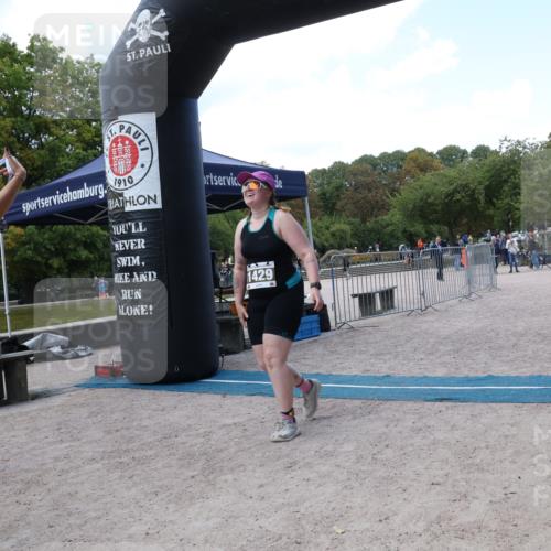 14.09.2025 - Stadtparktriathlon Strokosch-Dieckow http://msf.ph/oto/8901171 14.09.2025 14:58:53 Ziel 1429 meine-sportfotos.de