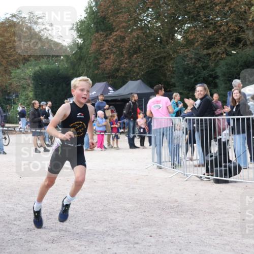 14.09.2025 - Stadtparktriathlon Strokosch-Dieckow http://msf.ph/oto/8901187 14.09.2025 15:01:26 Ziel 1833 meine-sportfotos.de