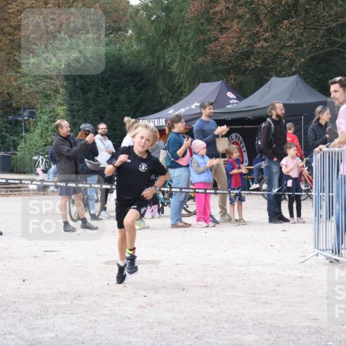 14.09.2025 - Stadtparktriathlon Strokosch-Dieckow http://msf.ph/oto/8901204 14.09.2025 15:01:39 Ziel 1808, 1827, 1841, 1843 meine-sportfotos.de