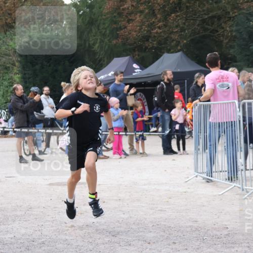 14.09.2025 - Stadtparktriathlon Strokosch-Dieckow http://msf.ph/oto/8901207 14.09.2025 15:01:40 Ziel 1808, 1827, 1841, 1843 meine-sportfotos.de