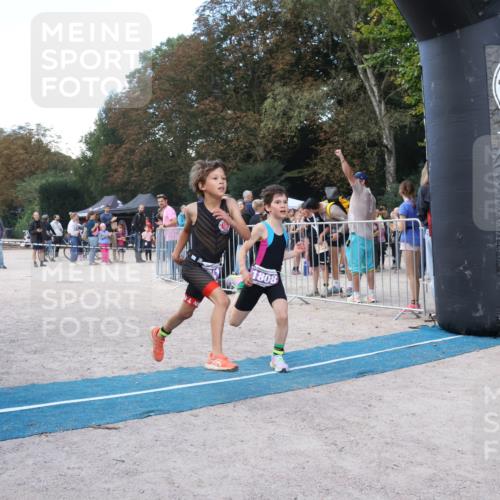 14.09.2025 - Stadtparktriathlon Strokosch-Dieckow http://msf.ph/oto/8901220 14.09.2025 15:01:45 Ziel 1808, 1827, 1841 meine-sportfotos.de
