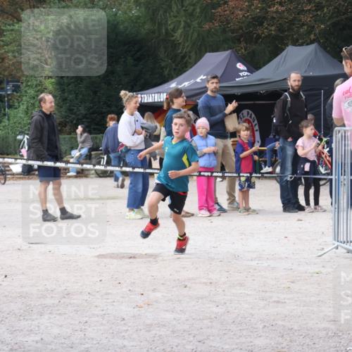 14.09.2025 - Stadtparktriathlon Strokosch-Dieckow http://msf.ph/oto/8901228 14.09.2025 15:02:14 Ziel 1842, 1853, 1858 meine-sportfotos.de