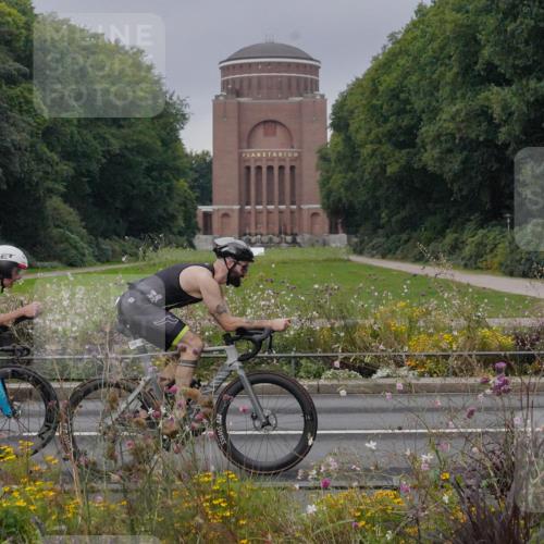 14.09.2025 - Stadtparktriathlon Michael Burmester http://msf.ph/oto/8901244 14.09.2025 09:23:30 Radfahren 313, 319, 325, 360, 369, 436, 463 meine-sportfotos.de