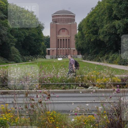 14.09.2025 - Stadtparktriathlon Michael Burmester http://msf.ph/oto/8901255 14.09.2025 09:23:35 Radfahren 313, 319, 325, 350, 369, 399, 436, 457 meine-sportfotos.de