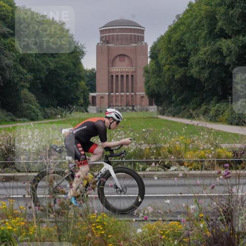 14.09.2025 - Stadtparktriathlon Michael Burmester http://msf.ph/oto/8901263 14.09.2025 09:23:40 Radfahren 350, 399, 457, 488 meine-sportfotos.de