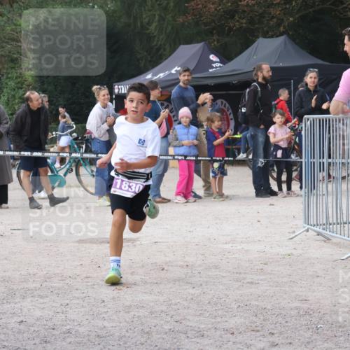 14.09.2025 - Stadtparktriathlon Strokosch-Dieckow http://msf.ph/oto/8901288 14.09.2025 15:02:50 Ziel 1830 meine-sportfotos.de