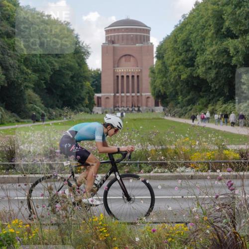 14.09.2025 - Stadtparktriathlon Michael Burmester http://msf.ph/oto/8901295 14.09.2025 13:13:29 Radfahren 1323, 1541 meine-sportfotos.de