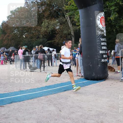 14.09.2025 - Stadtparktriathlon Strokosch-Dieckow http://msf.ph/oto/8901297 14.09.2025 15:02:52 Ziel 1830 meine-sportfotos.de