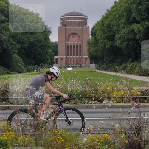 14.09.2025 - Stadtparktriathlon Michael Burmester http://msf.ph/oto/8901303 14.09.2025 09:23:54 Radfahren 391, 394, 453 meine-sportfotos.de