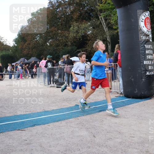 14.09.2025 - Stadtparktriathlon Strokosch-Dieckow http://msf.ph/oto/8901317 14.09.2025 15:03:00 Ziel 1850, 1852 meine-sportfotos.de
