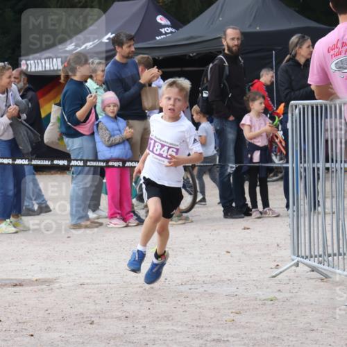 14.09.2025 - Stadtparktriathlon Strokosch-Dieckow http://msf.ph/oto/8901322 14.09.2025 15:03:09 Ziel 1798, 1846 meine-sportfotos.de