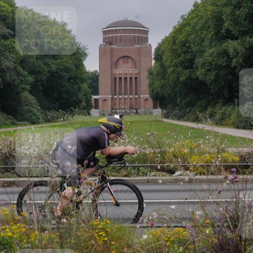 14.09.2025 - Stadtparktriathlon Michael Burmester http://msf.ph/oto/8901340 14.09.2025 09:24:21 Radfahren 421 meine-sportfotos.de