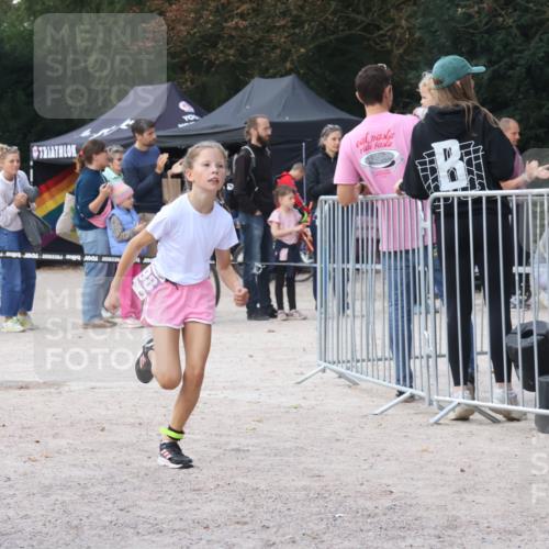 14.09.2025 - Stadtparktriathlon Strokosch-Dieckow http://msf.ph/oto/8901341 14.09.2025 15:03:14 Ziel 1798, 1815, 1823, 1846 meine-sportfotos.de