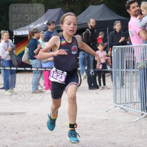 14.09.2025 - Stadtparktriathlon Strokosch-Dieckow http://msf.ph/oto/8901354 14.09.2025 15:03:17 Ziel 1798, 1815, 1823, 1846 meine-sportfotos.de
