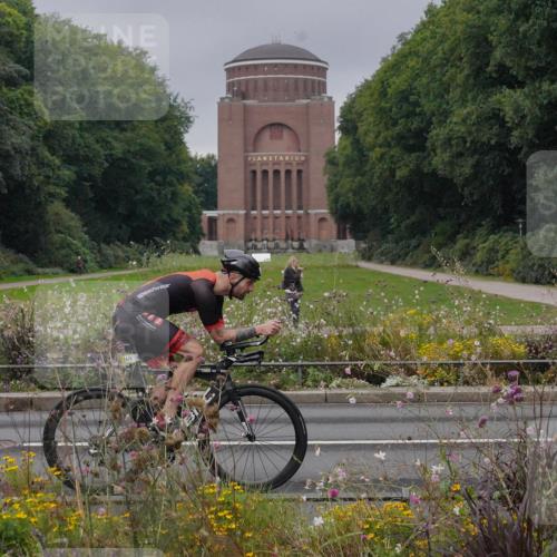 14.09.2025 - Stadtparktriathlon Michael Burmester http://msf.ph/oto/8901355 14.09.2025 09:24:31 Radfahren 317, 378, 465, 476 meine-sportfotos.de
