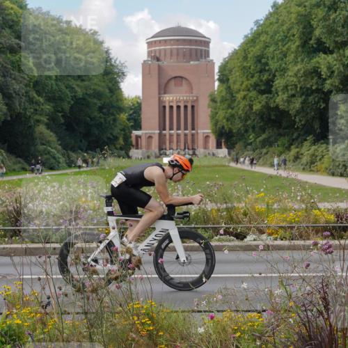 14.09.2025 - Stadtparktriathlon Michael Burmester http://msf.ph/oto/8901358 14.09.2025 13:14:31 Radfahren 1327, 1336, 1504, 1525 meine-sportfotos.de