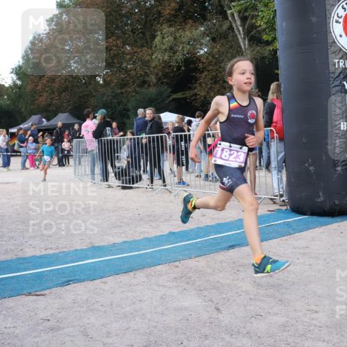 14.09.2025 - Stadtparktriathlon Strokosch-Dieckow http://msf.ph/oto/8901361 14.09.2025 15:03:18 Ziel 1798, 1815, 1823 meine-sportfotos.de