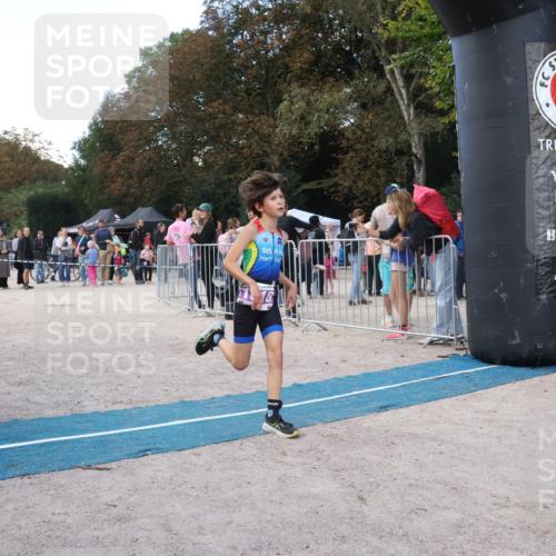 14.09.2025 - Stadtparktriathlon Strokosch-Dieckow http://msf.ph/oto/8901400 14.09.2025 15:03:33 Ziel 1818, 1829, 1840, 1863 meine-sportfotos.de