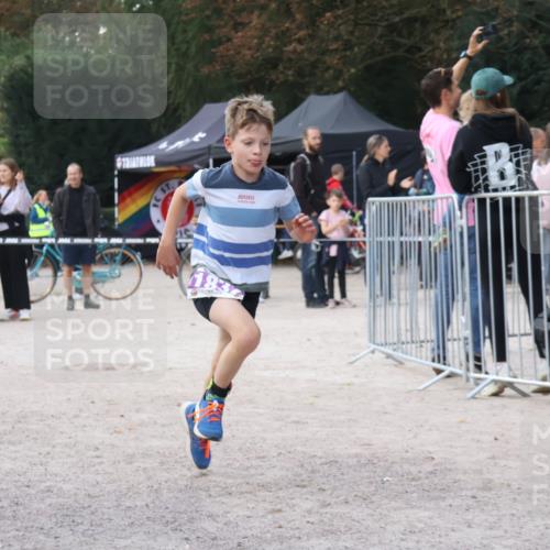 14.09.2025 - Stadtparktriathlon Strokosch-Dieckow http://msf.ph/oto/8901430 14.09.2025 15:03:45 Ziel 1832 meine-sportfotos.de