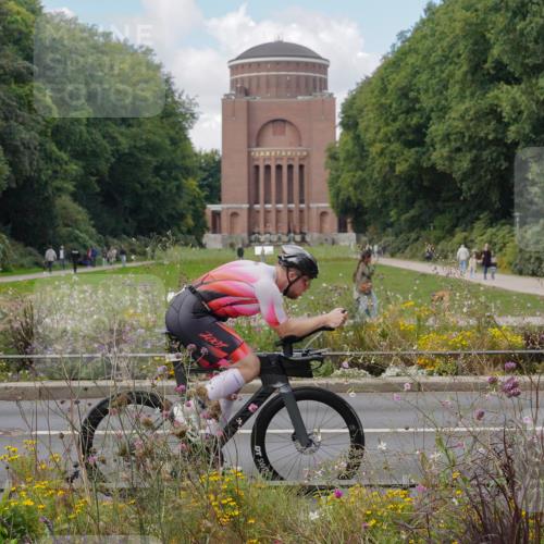 14.09.2025 - Stadtparktriathlon Michael Burmester http://msf.ph/oto/8901431 14.09.2025 13:15:19 Radfahren 1456, 1471, 1514, 1538 meine-sportfotos.de
