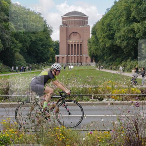 14.09.2025 - Stadtparktriathlon Michael Burmester http://msf.ph/oto/8901436 14.09.2025 13:15:23 Radfahren 1371, 1456, 1514 meine-sportfotos.de