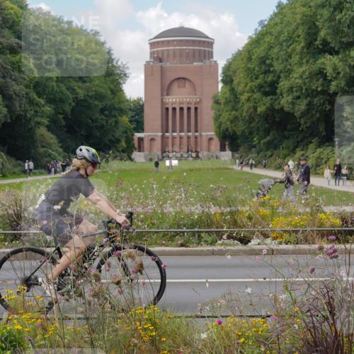 14.09.2025 - Stadtparktriathlon Michael Burmester http://msf.ph/oto/8901441 14.09.2025 13:15:26 Radfahren 1371, 1425, 1456 meine-sportfotos.de
