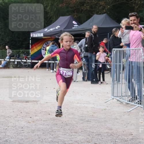 14.09.2025 - Stadtparktriathlon Strokosch-Dieckow http://msf.ph/oto/8901442 14.09.2025 15:03:54 Ziel 1796, 1807 meine-sportfotos.de