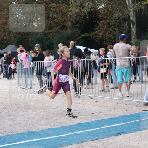 14.09.2025 - Stadtparktriathlon Strokosch-Dieckow http://msf.ph/oto/8901446 14.09.2025 15:03:55 Ziel 1796, 1807 meine-sportfotos.de