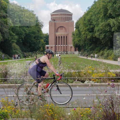 14.09.2025 - Stadtparktriathlon Michael Burmester http://msf.ph/oto/8901452 14.09.2025 13:15:32 Radfahren 1371, 1425, 1536 meine-sportfotos.de