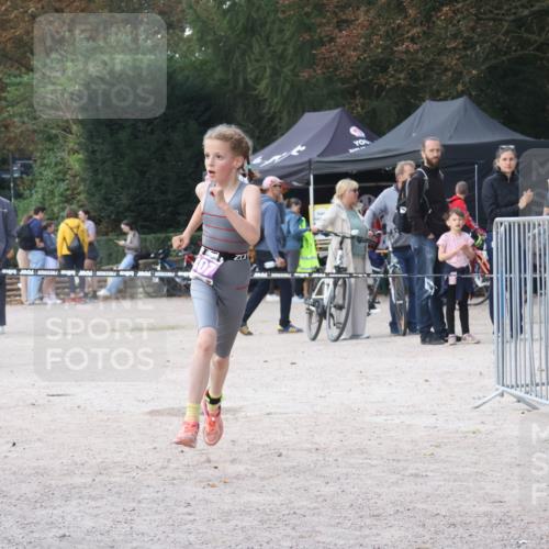14.09.2025 - Stadtparktriathlon Strokosch-Dieckow http://msf.ph/oto/8901455 14.09.2025 15:03:59 Ziel 1796, 1807 meine-sportfotos.de