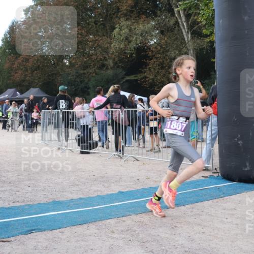 14.09.2025 - Stadtparktriathlon Strokosch-Dieckow http://msf.ph/oto/8901465 14.09.2025 15:04:01 Ziel 1796, 1807 meine-sportfotos.de