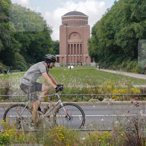 14.09.2025 - Stadtparktriathlon Michael Burmester http://msf.ph/oto/8901504 14.09.2025 13:16:31 Radfahren 1334, 1443, 1496 meine-sportfotos.de
