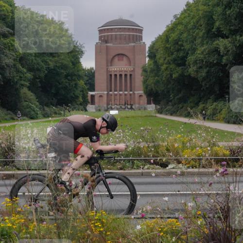 14.09.2025 - Stadtparktriathlon Michael Burmester http://msf.ph/oto/8901518 14.09.2025 09:25:36 Radfahren 316, 425, 431, 481, 483 meine-sportfotos.de