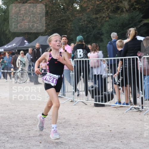 14.09.2025 - Stadtparktriathlon Strokosch-Dieckow http://msf.ph/oto/8901525 14.09.2025 15:04:24 Ziel 1422, 1802, 1821, 1828, 1836, 1845, 1851 meine-sportfotos.de