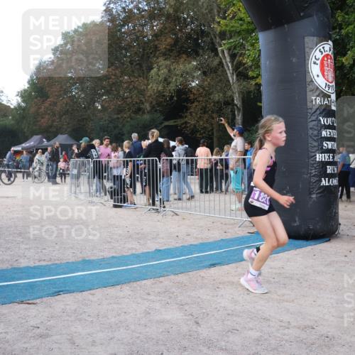 14.09.2025 - Stadtparktriathlon Strokosch-Dieckow http://msf.ph/oto/8901531 14.09.2025 15:04:25 Ziel 1422, 1802, 1821, 1828, 1836, 1845 meine-sportfotos.de