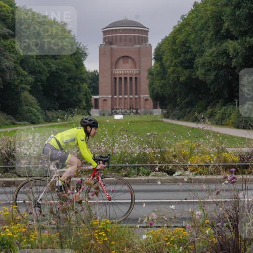 14.09.2025 - Stadtparktriathlon Michael Burmester http://msf.ph/oto/8901543 14.09.2025 09:25:47 Radfahren 420, 459, 480, 483 meine-sportfotos.de