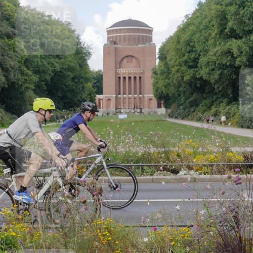 14.09.2025 - Stadtparktriathlon Michael Burmester http://msf.ph/oto/8901560 14.09.2025 13:17:25 Radfahren 1427, 1498, 1507, 1517, 1554 meine-sportfotos.de