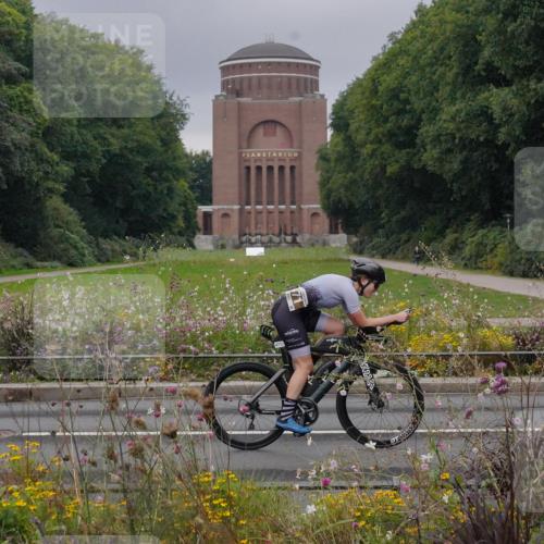 14.09.2025 - Stadtparktriathlon Michael Burmester http://msf.ph/oto/8901566 14.09.2025 09:25:59 Radfahren 454, 455, 471 meine-sportfotos.de