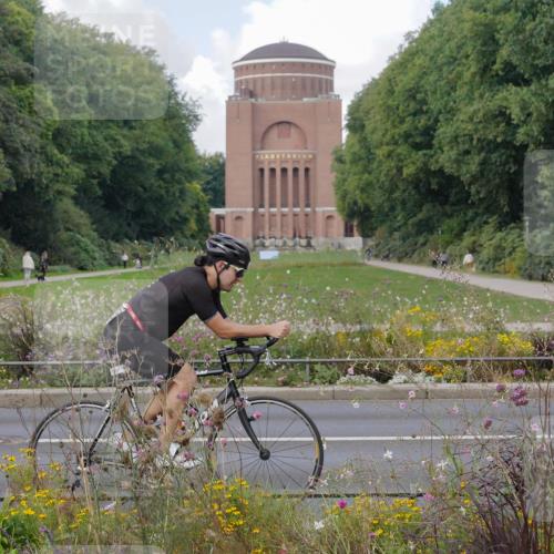 14.09.2025 - Stadtparktriathlon Michael Burmester http://msf.ph/oto/8901574 14.09.2025 13:17:35 Radfahren 1427, 1488, 1499, 1510, 1544, 1554 meine-sportfotos.de