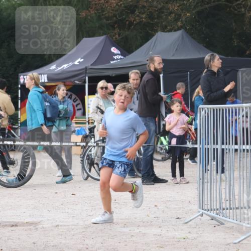 14.09.2025 - Stadtparktriathlon Strokosch-Dieckow http://msf.ph/oto/8901587 14.09.2025 15:04:50 Ziel 1812, 1837 meine-sportfotos.de